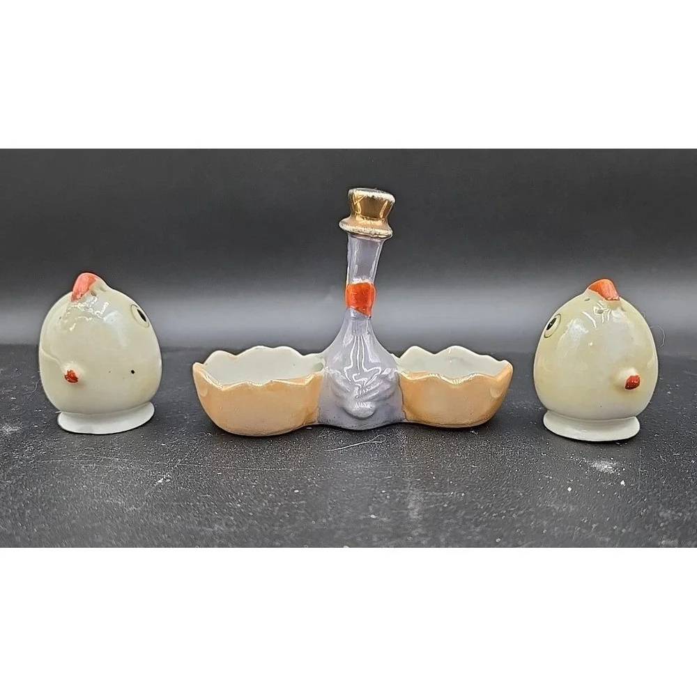 Lusterware‎ Chicks Salt Pepper Shakers Egg Cup Nest Vtg Duck Bird Ceramic Kitch